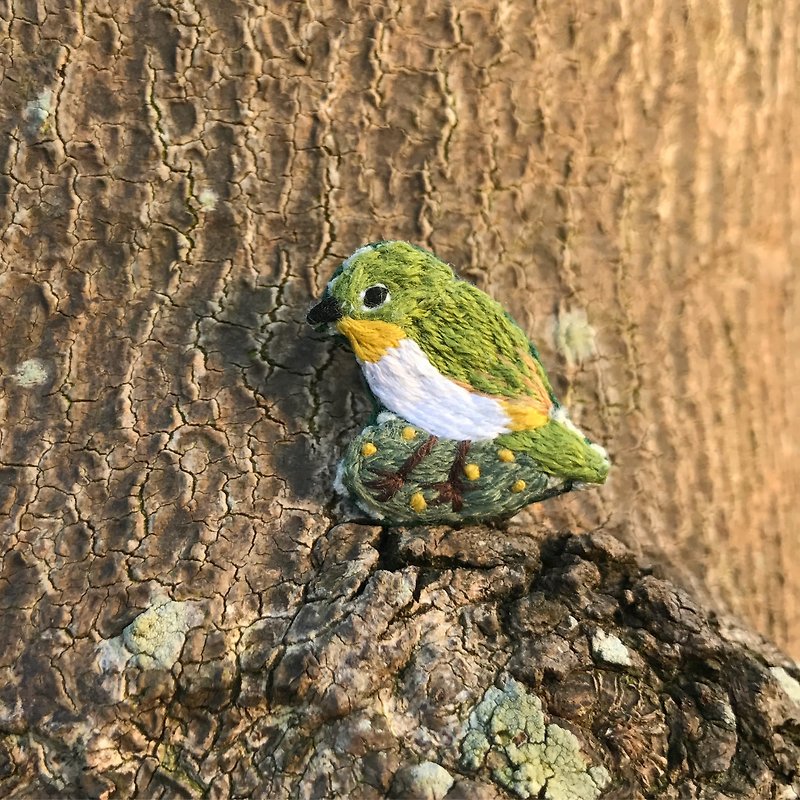 グリーン刺繍目アカシア野鳥の刺繍のブローチメBU寺RO ROインターネットを持っています - ブローチ - 刺しゅう糸 グリーン