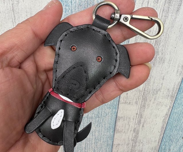 DIY leather bulldog keychain. Dod keychain pattern. 
