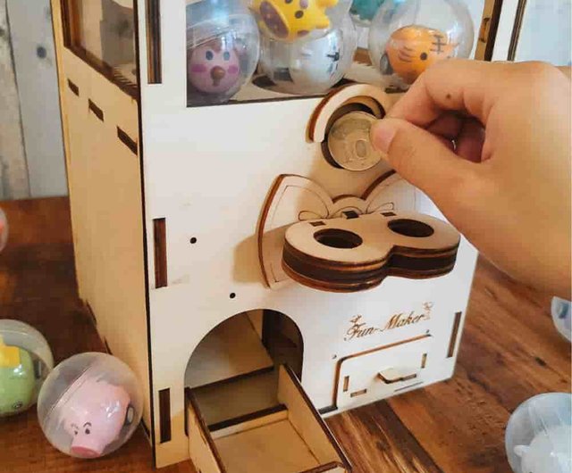 DIY手作りギフト】かわいい木製コイン式ガシャポンマシン