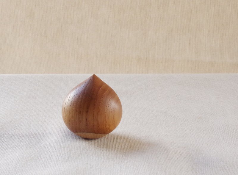 日本のどんぐりシリーズ　クリの木彫ペーパーウェイト 受注制作 - その他 - 木製 ブラウン