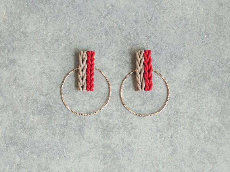 Knit and hoop earrings / earrings / red - ต่างหู - ดินเหนียว สีแดง