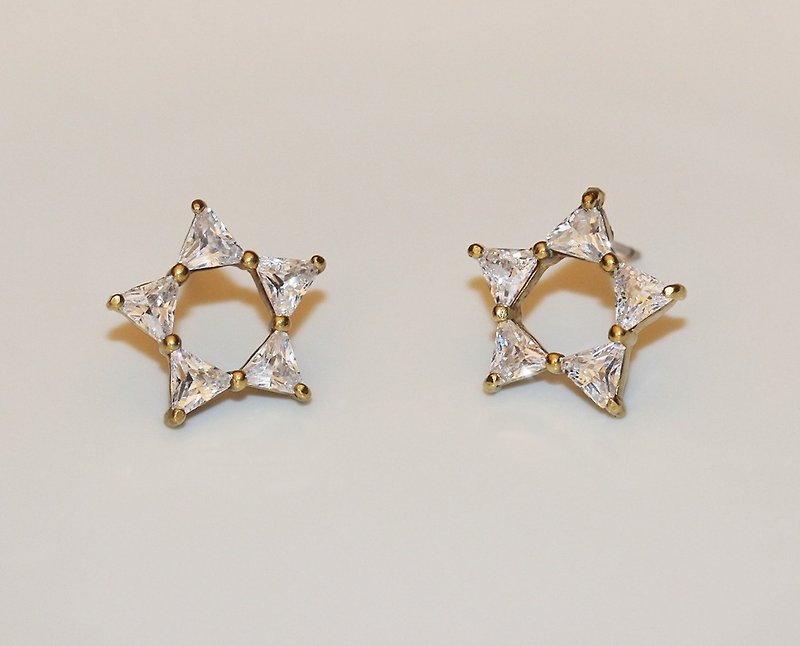 Brass Gemstone Star Shape Earrings - ต่างหู - เครื่องเพชรพลอย ขาว