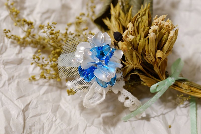 Through blue handmade jewelry earrings single - Earrings & Clip-ons - Resin Blue
