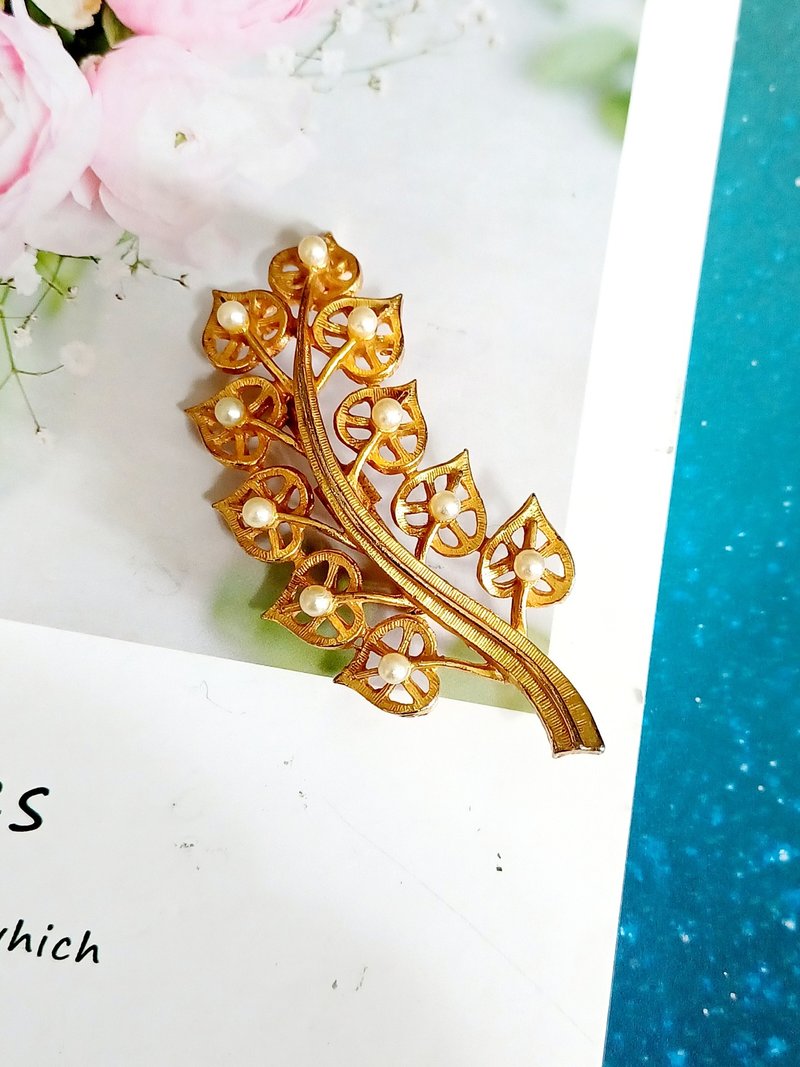 vintage jewelry 典雅風鈴花珍珠 別針 胸針 - 胸針 - 其他金屬 