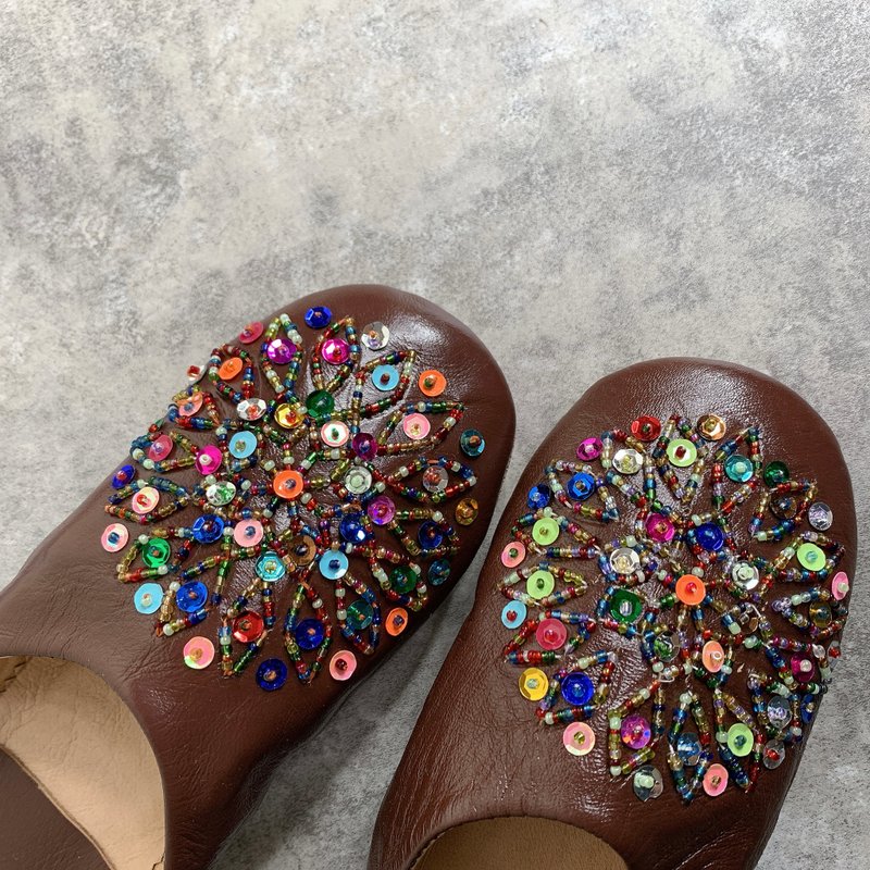 Moroccan babouche indoor slippers beaded embroidered candy tile Brown - รองเท้าแตะในบ้าน - หนังแท้ สีนำ้ตาล