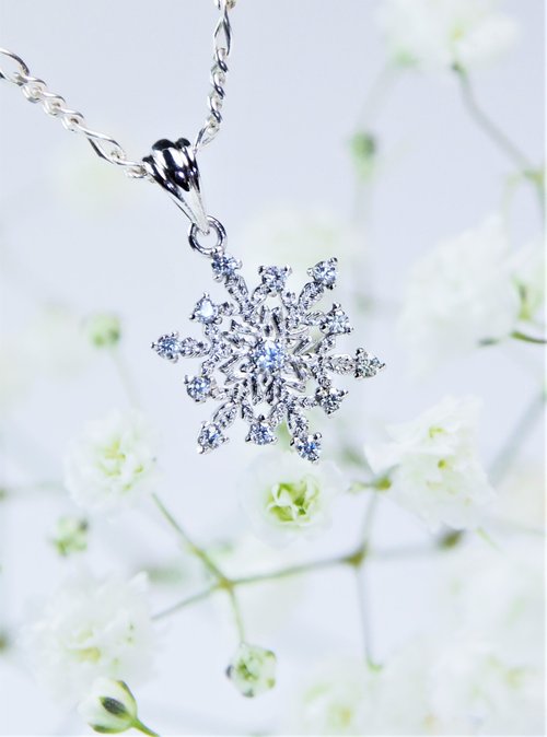 元素47金屬工藝工作室 輕珠寶 ─ 璀璨聖誕– 雪花鑽墜 (真鑽/ 14K白K金 / 14K金鍊)