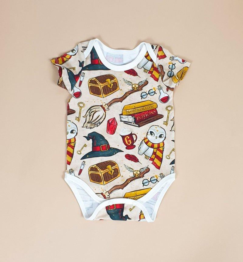 Magic Wizard on Beige baby bodysuit, baby boy bodysuit,baby girl bodysuit,onesie - 包屁衣/連身衣 - 棉．麻 多色