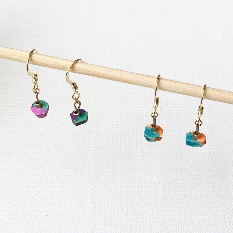 Swing - handmade leather earrings - ต่างหู - หนังแท้ หลากหลายสี