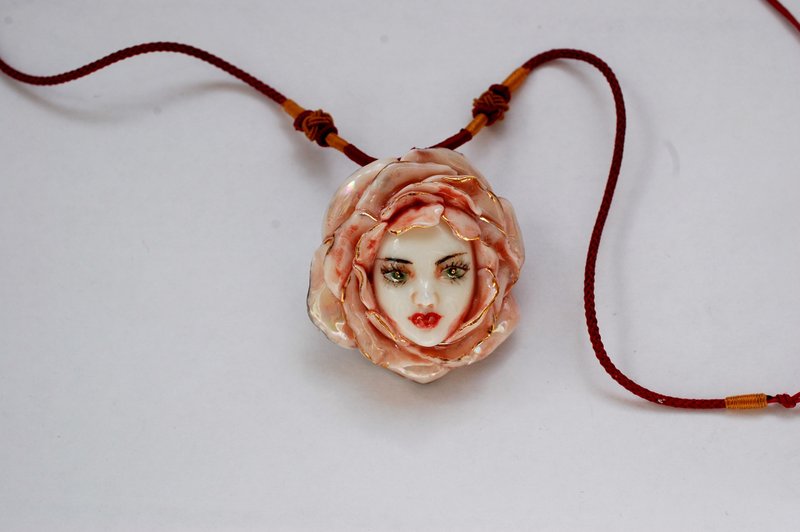 Porcelain Necklace Talking Flowers Rose Face Ceramic pendant Fairy figurine - สร้อยคอ - เครื่องลายคราม หลากหลายสี