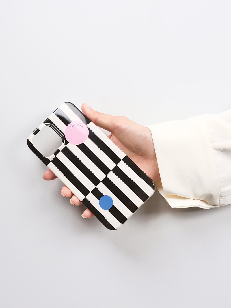 Black and White Striped iPhone Case All-Inclusive Glossy Soft Shell - เคส/ซองมือถือ - พลาสติก สีดำ