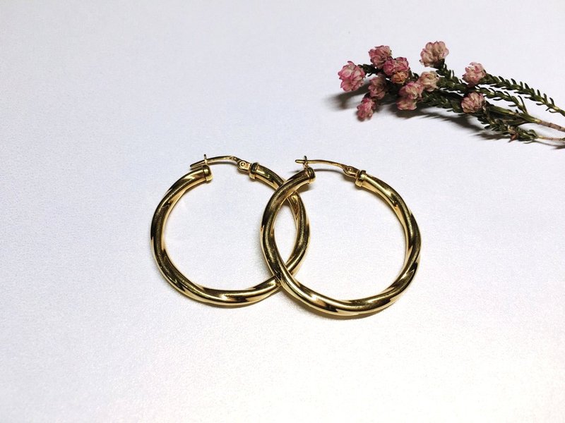 [Moriarty Jewelry] 14K Yellow Gold Twisting Circle Earrings | Retro Exclusive - Earrings & Clip-ons - Precious Metals 