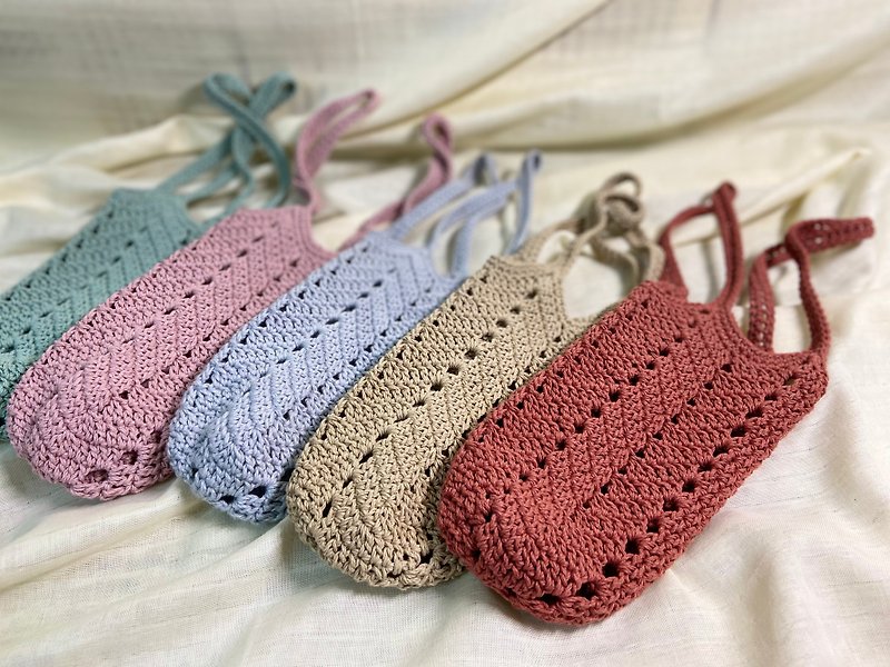 Morandi series twill woven small items and water cup bags - กระเป๋าถือ - ผ้าฝ้าย/ผ้าลินิน 