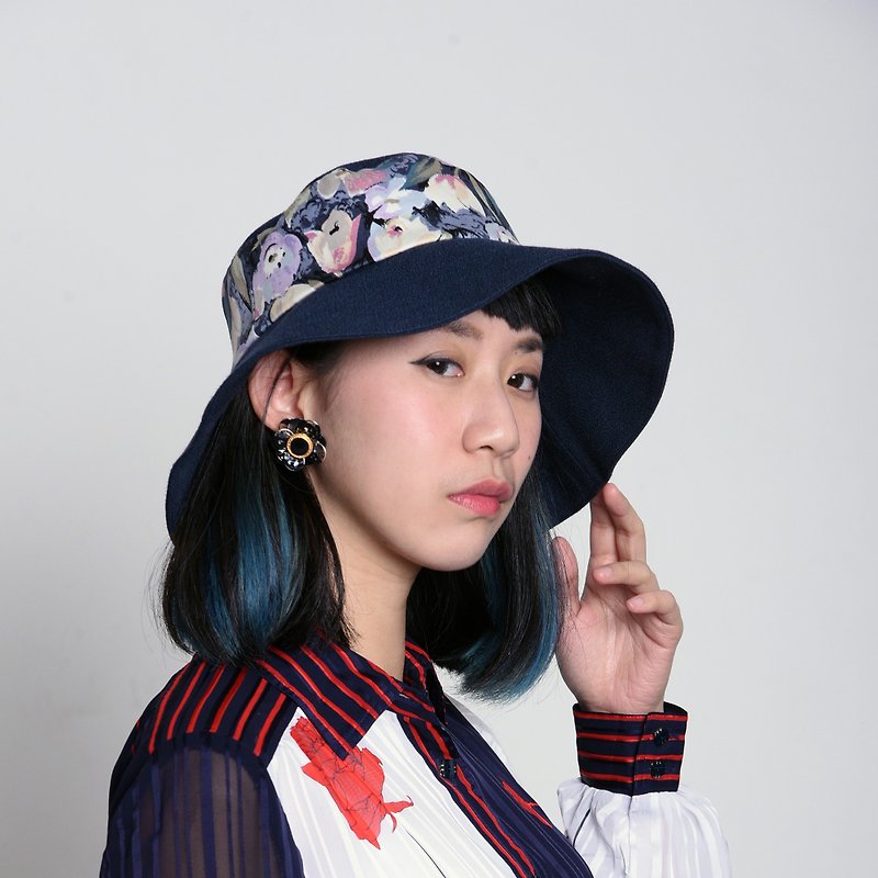JOJA│ sun hat / dark blue x gray blue flowers - Hats & Caps - Other Materials Blue