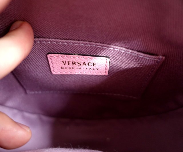 ★送料込★VERSACE ラ メデューサ ラウンド クロスボディバッグ VERSACEピンク本革ボールビーズグルーポットネイル彫刻