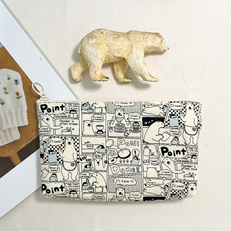Polar Bear | Storage bag zipper bag small bag cosmetic bag penguin - Toiletry Bags & Pouches - Cotton & Hemp Multicolor