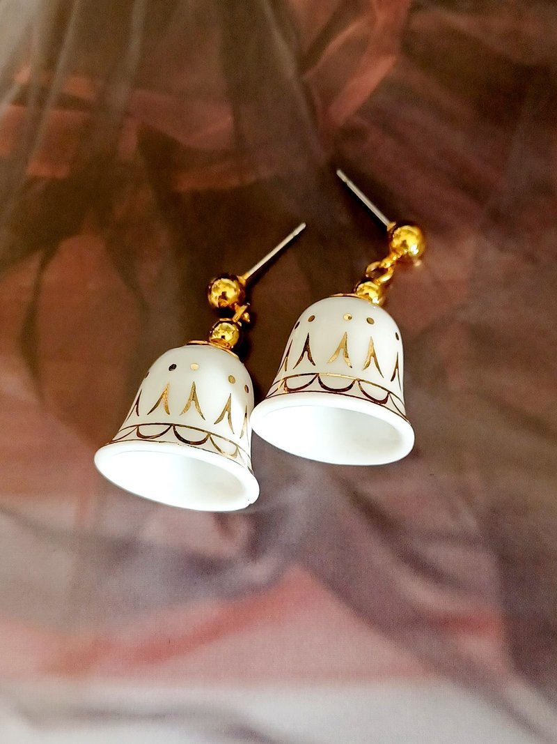 vintage jewelry  AVON 勾金陶瓷鈴鐺 針式耳環 - 耳環/耳夾/耳骨夾 - 其他金屬 