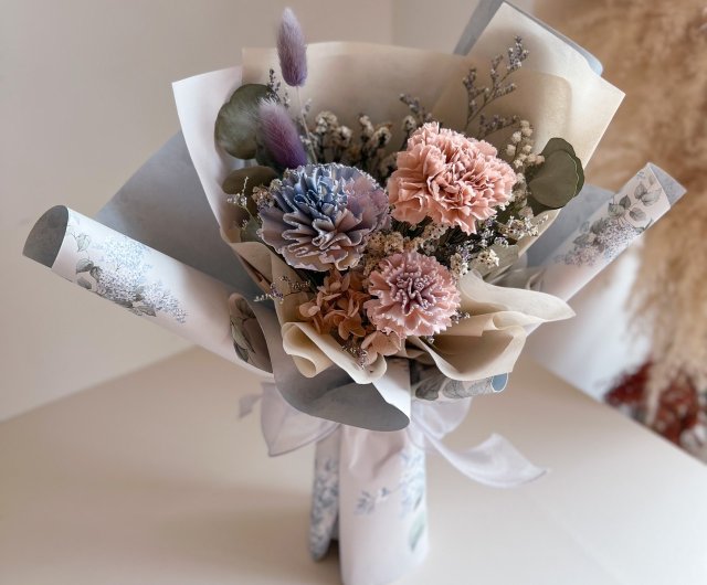 Wholesale Valentine's Day Theme Mini Dried Flower Bouquet