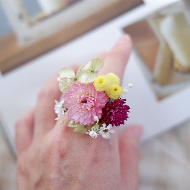 To be continued | Spring Breathable Pink Green Dry Flower Embroidered Hydrangea Ring Jewelry Wedding Gift Gift Bride Bridesmaid Wedding Photoshoot Wedding Spot - แหวนทั่วไป - พืช/ดอกไม้ หลากหลายสี