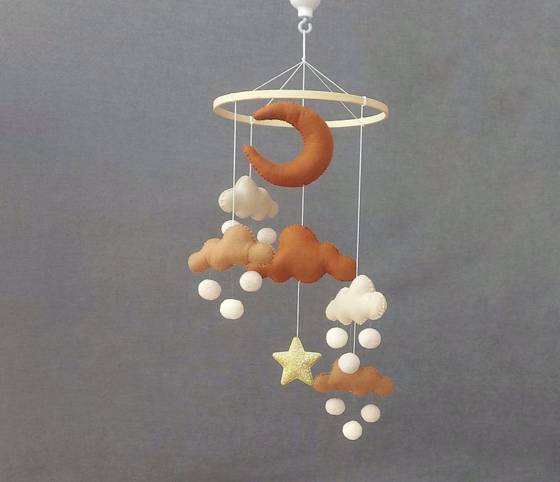 Felt Ball Mobile, Crib mobile nursery, Cloud mobile, BABY MOBILE, Nursery mobile - Kids' Toys - Eco-Friendly Materials Gray