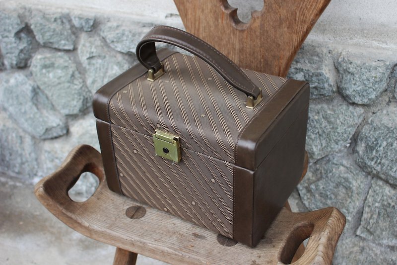 (Made in Italy) euroflex brown striped antique cosmetic case treasure chest - กระเป๋าเครื่องสำอาง - หนังแท้ สีนำ้ตาล