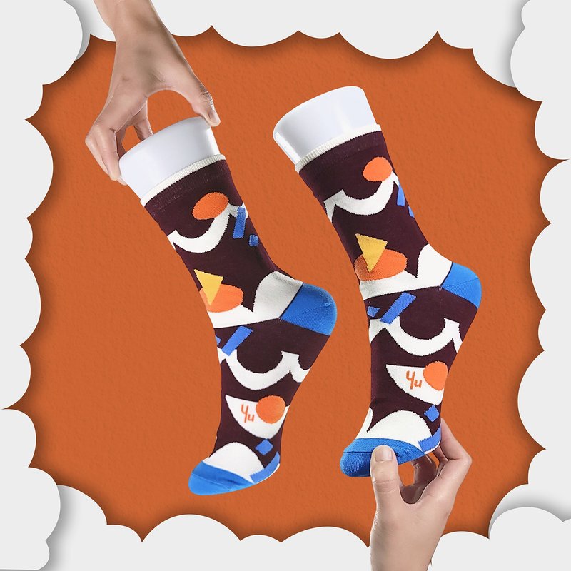 Acid Rain Chocolate Unisex Crew Socks | Patterned Socks | Colorful Fun & Comfort - ถุงเท้า - ผ้าฝ้าย/ผ้าลินิน สีนำ้ตาล