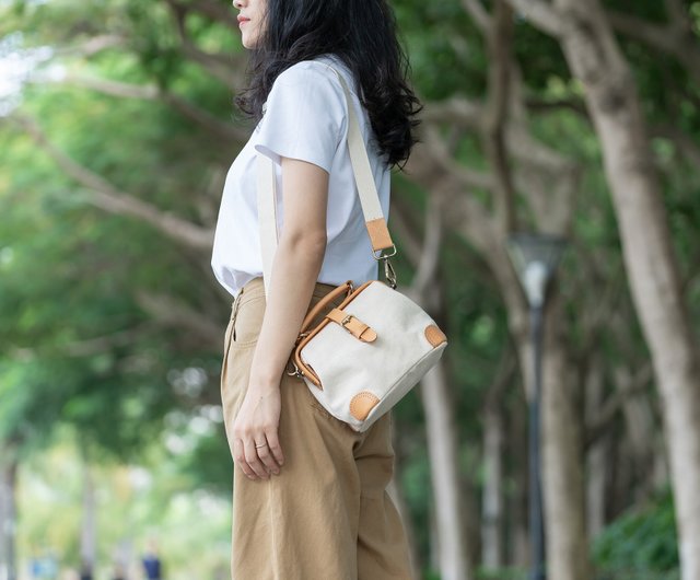Female shoulder bag shop
