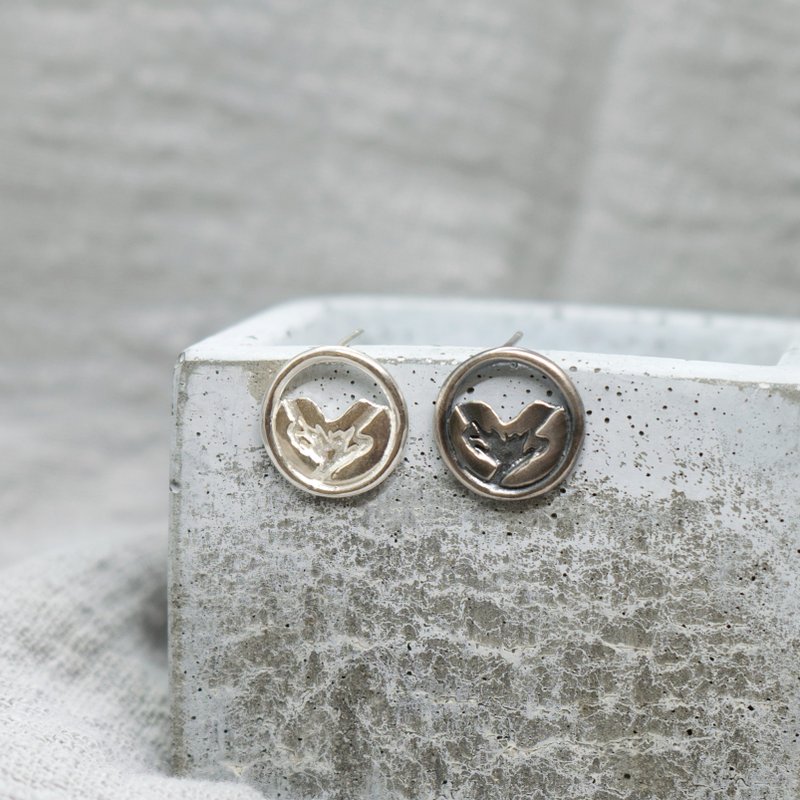 Sterling Silver Stud Earrings Mount Sylvia, cirque. - ต่างหู - เงินแท้ สีเงิน