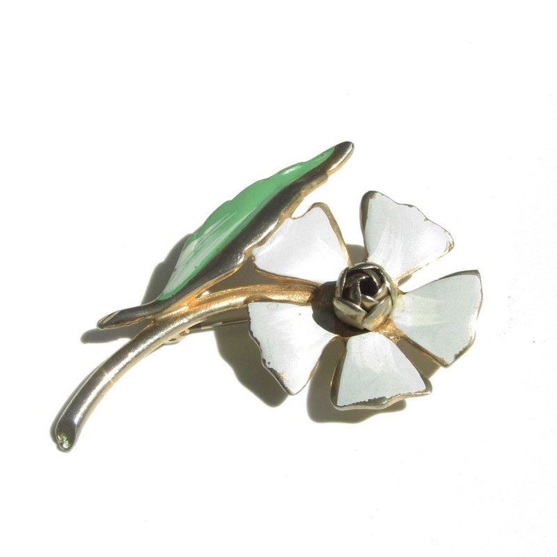 50s Vintage light blue painted flower motif brooch - Brooches - Other Metals Green