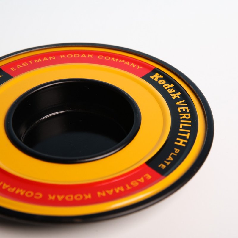 Sang Hui Company 1970s United States KODAK Kodak three-color disc antique ashtray vertical plate ornaments - ของวางตกแต่ง - โลหะ หลากหลายสี