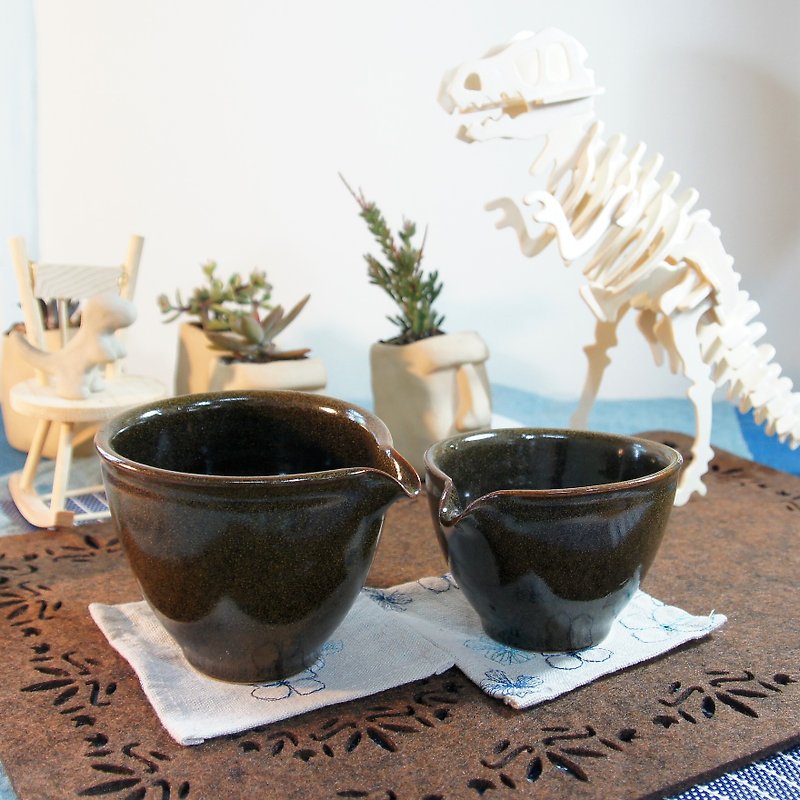 烏金釉茶海,公道杯-容量約300,250,180ml - 茶壺/茶杯/茶具 - 陶 黑色