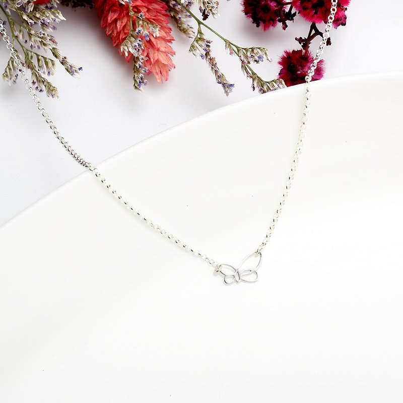 Butterfly String s925 sterling silver necklace Valentine's Day gift - สร้อยคอ - เงินแท้ สีเงิน