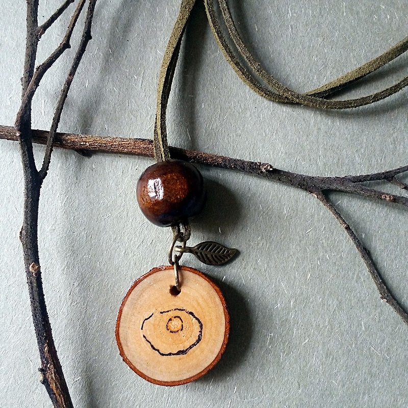 Hand-painted necklace/pendant (egg) - Necklaces - Wood Multicolor