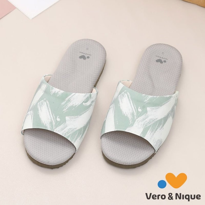 [Veronica] Warm and pressure-relieving green graphene indoor slippers-green - Indoor Slippers - Latex Green