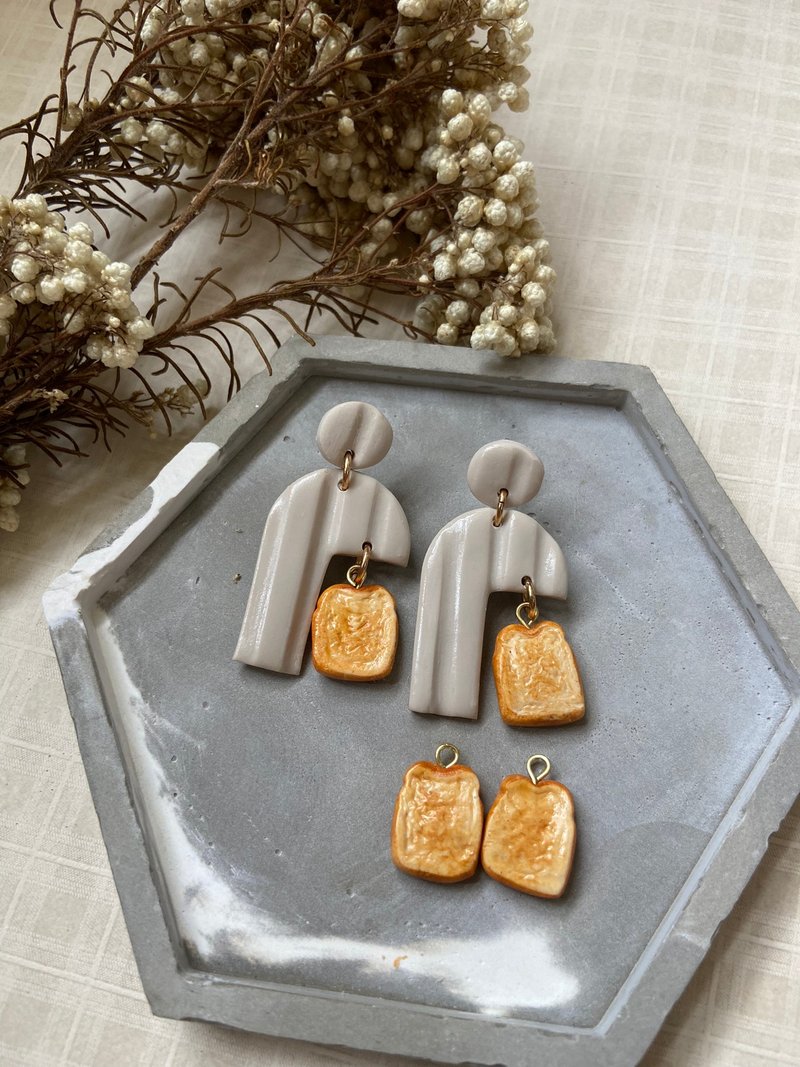 Baked toast with off-white domed terracotta earrings - Earrings & Clip-ons - Pottery 