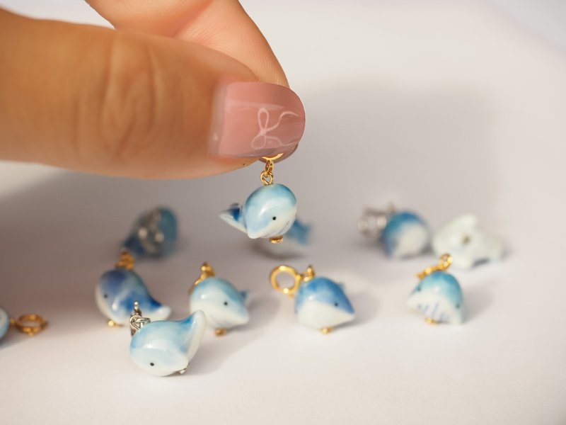 Blue Whale Charm - 其他 - 陶 藍色