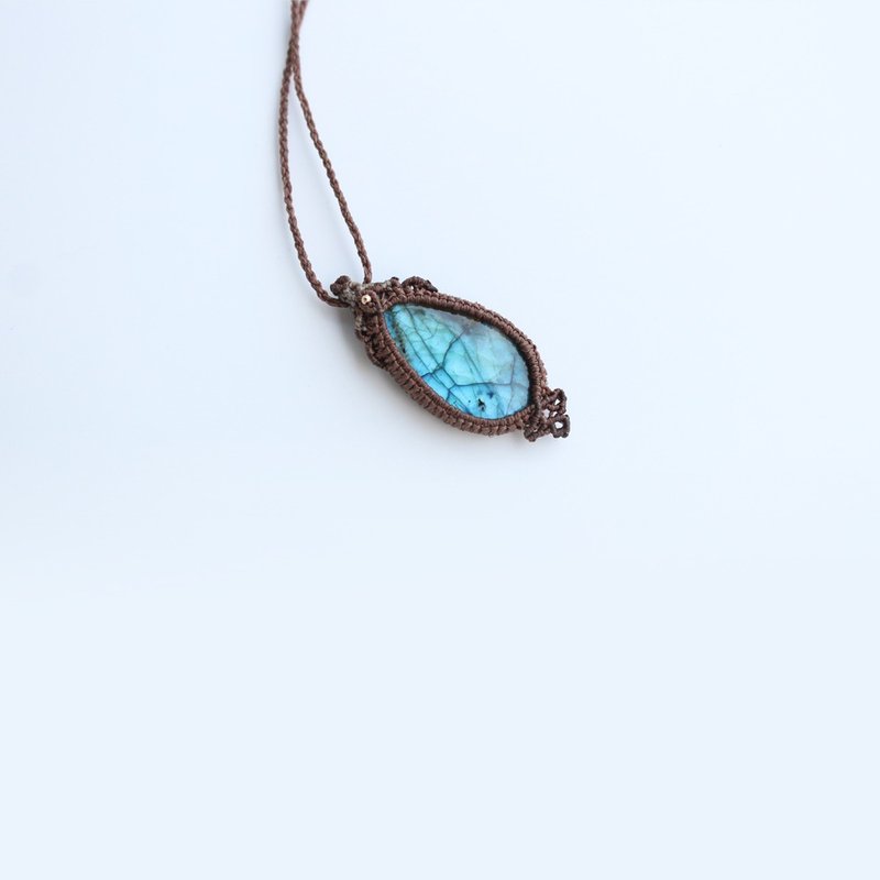 Members booking do not shoot-natural stone labradorite crystal wax thread weaving - สร้อยคอ - คริสตัล สีน้ำเงิน