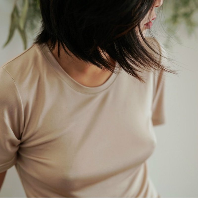 身に着けずに履く|ヌードヌード着用シルクニットクルーネックTシャツTeeシルク25％ - Tシャツ - シルク・絹 カーキ