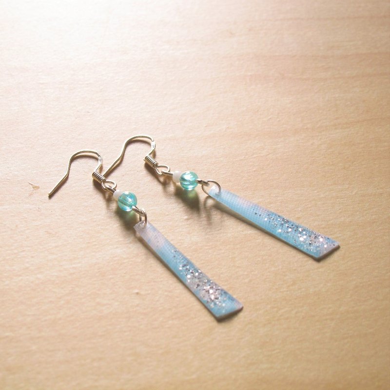 Candy dots x blue sky and white clouds // 2nd use ornaments/ cloth ornaments/ cloth earrings - ต่างหู - ผ้าฝ้าย/ผ้าลินิน 