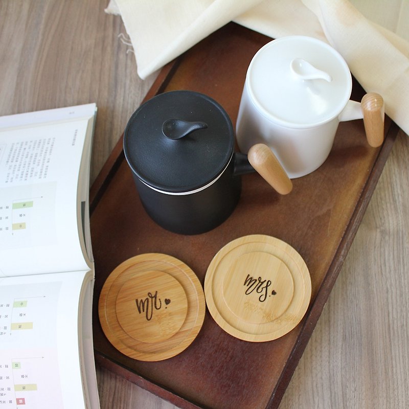 陶 茶具/茶杯 黑色 - 情人木柄馬克杯禮盒對杯 | 陶瓷磨砂 | 送禮小物 | 客製化雷雕