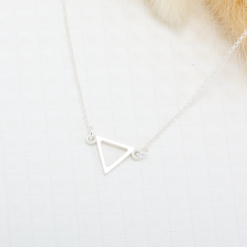 Simple Triangle s925 sterling silver necklace Valentine's day Birthday gift - สร้อยคอ - เงินแท้ สีเงิน