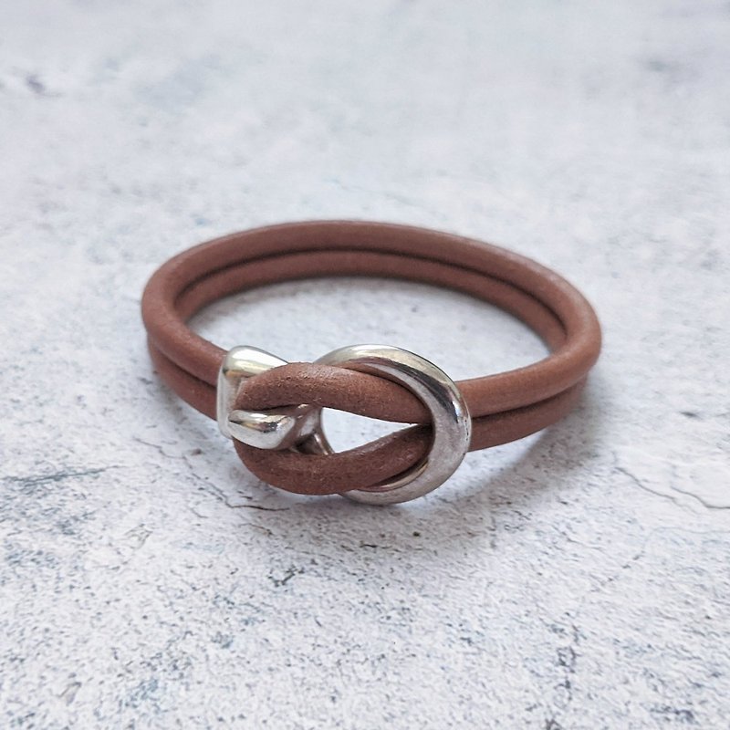 西班牙 真皮 Hook 皮繩 手環 銀色扣件 - 設計館 樂在 手作 飾品專賣 enJOY Handmade Bracele - 手鍊,手環 | Pinkoi