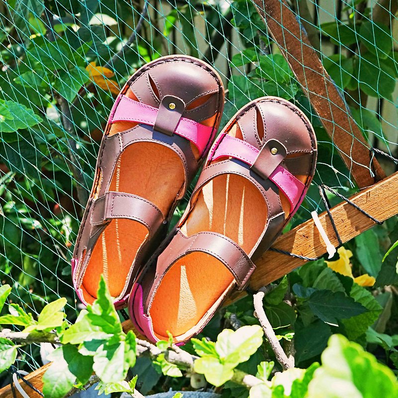 100%台灣手工鞋/庭院裡的自由時光/涼鞋 - 女款休閒鞋 - 真皮 咖啡色