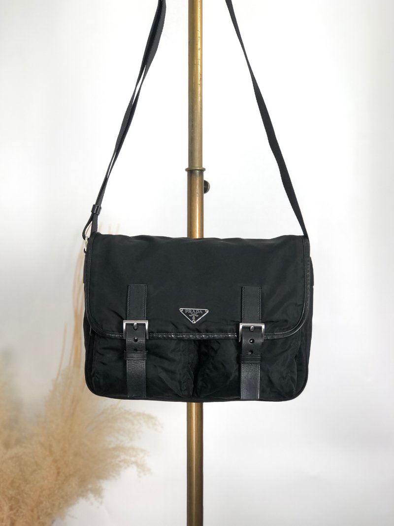 【 日本直送　名牌中古包 】PRADA プラダ ショルダーバッグ ブラック トライアングルロゴ ナイロン メッセンジャーバッグ vintage s5jtyw - 側背包/斜背包 - 尼龍 黑色
