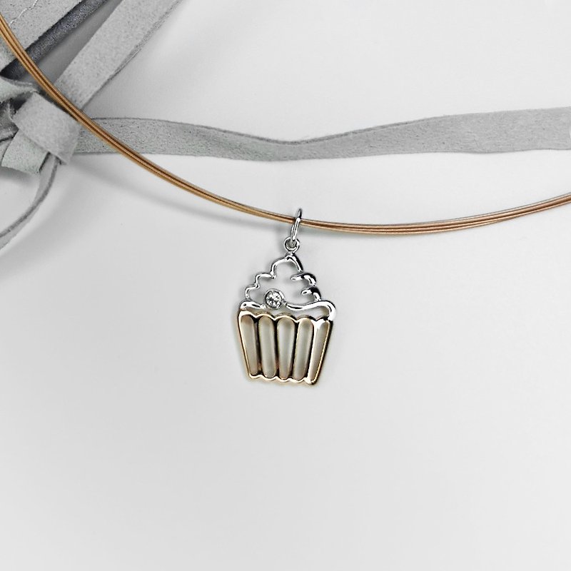Sweetheart Pendant | Cupcake Shape Pendant with Wire Choker - Necklaces - Precious Metals Gold