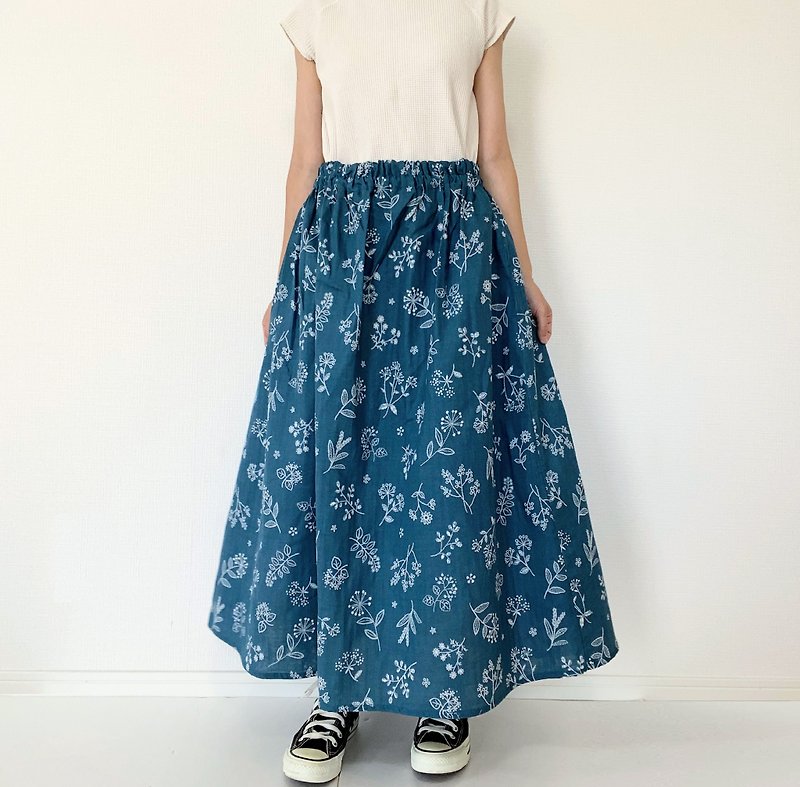 Soft double gauze　flower　Embroidery style　skirt - Skirts - Cotton & Hemp Green