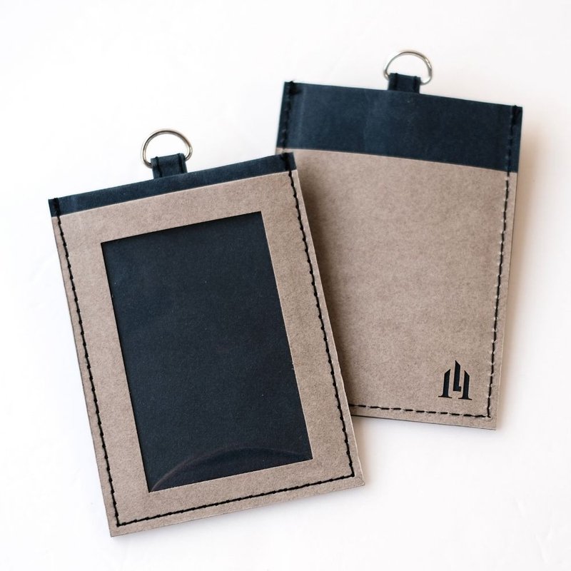 LOGINHEART | Double-sided sensor ID card holder, cloud gray card does not interfere with craftsman's hand-made warranty - ที่ใส่บัตรคล้องคอ - กระดาษ 