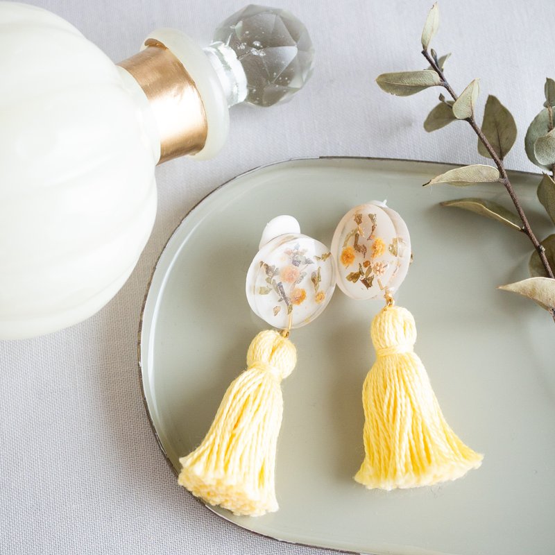 mimosa/tassel Clip-On - ต่างหู - เรซิน สีเหลือง