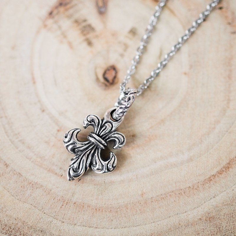 Personalized Iris Flower Lily Double Sided Carving Pendant Necklace- Silver 925 Sterling Silver - Necklaces - Sterling Silver Silver