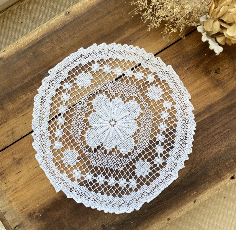 [Good Day Fetish] German vintage antique hand-woven lace 015 atmospheric home decoration - Place Mats & Dining Décor - Other Materials White