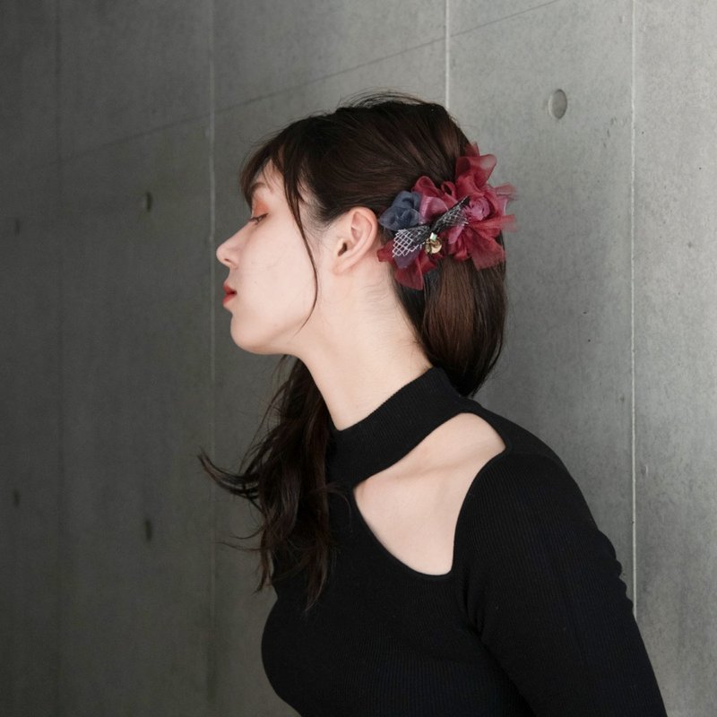 【NEW】ルージュ | 彩る咲き編みバレッタ/ヘアクリップ - 髮圈/髮夾 - 其他人造纖維 紅色